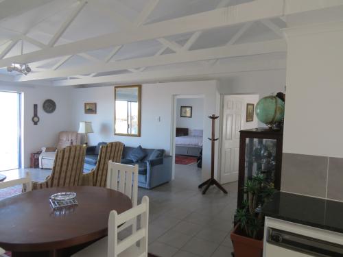 villa-living-room-1280